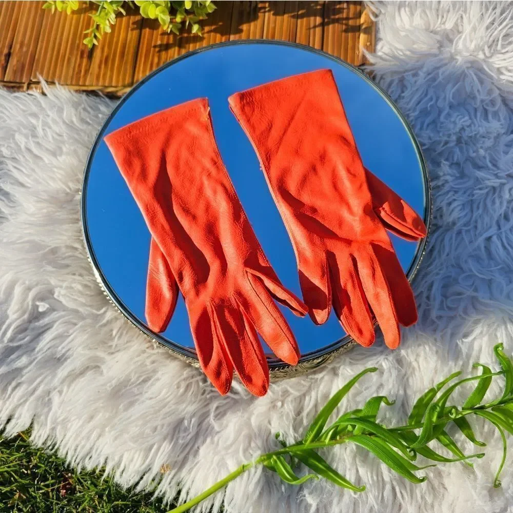 VTG Van Raalte 100% Nylon Stylish Orange Gloves. M/L Fit